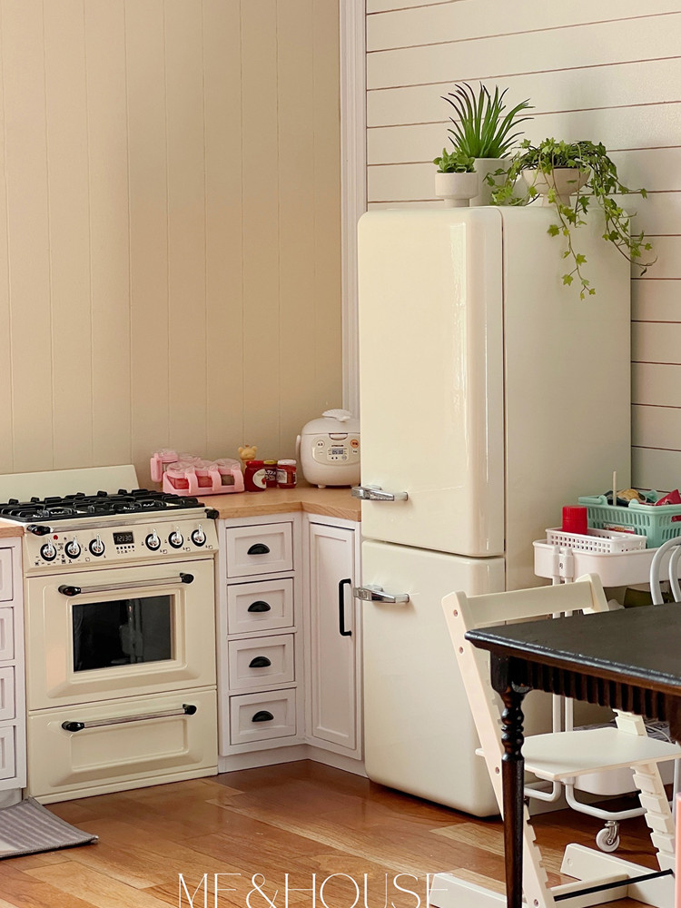 Kitchen Queen - 1/6 Poppenhuis Model Meubelaccessoires Metalen Koelkast